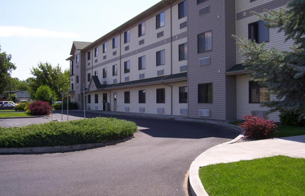 Travelodge By Wyndham Hermiston Exterior photo